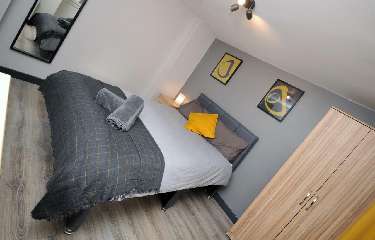 Stone'S Throw City Centre - Tv In Every Bedroom! 스완지 외부 사진