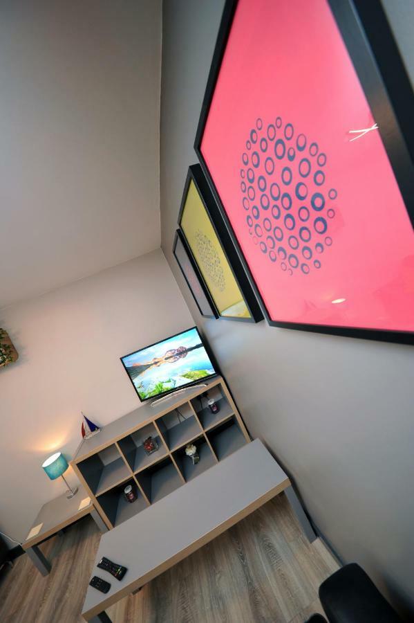 Stone'S Throw City Centre - Tv In Every Bedroom! 스완지 외부 사진