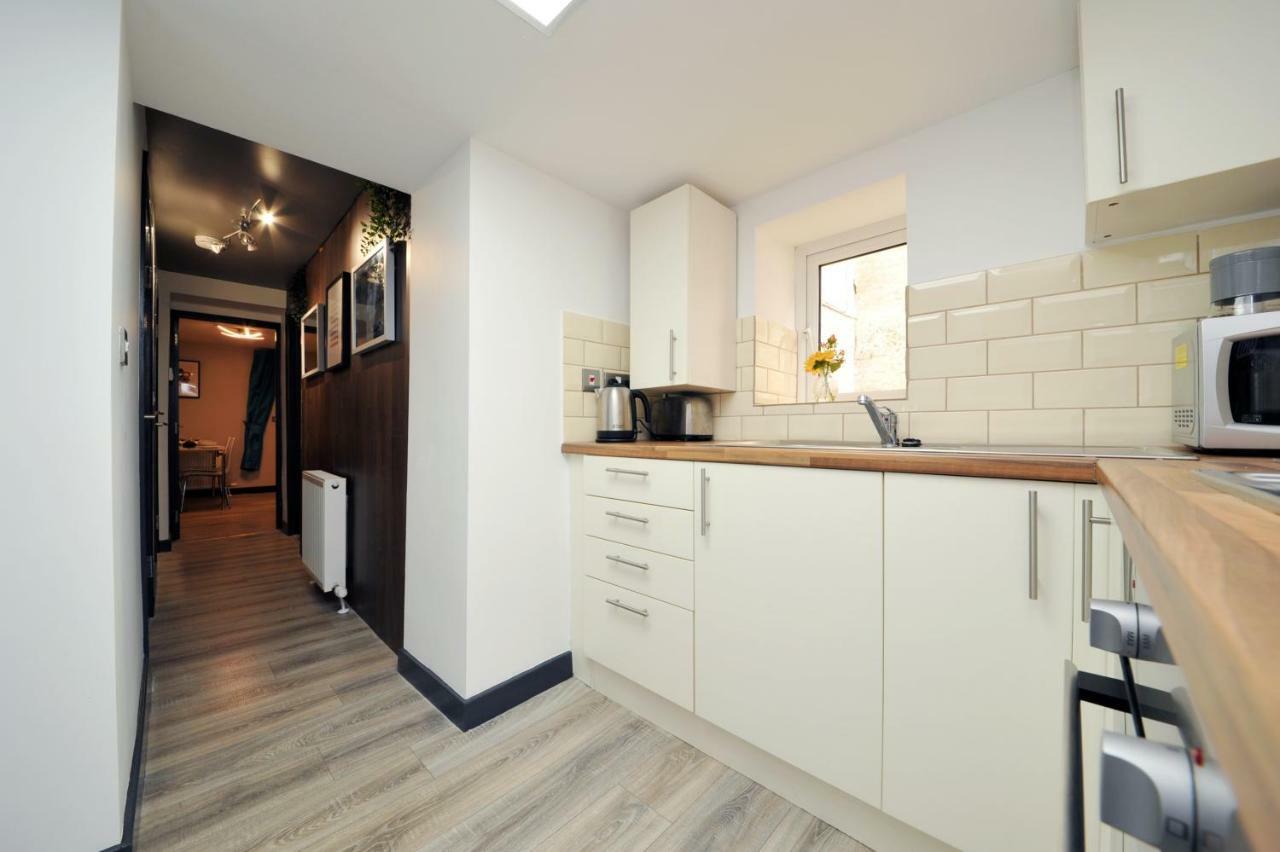 Stone'S Throw City Centre - Tv In Every Bedroom! 스완지 외부 사진