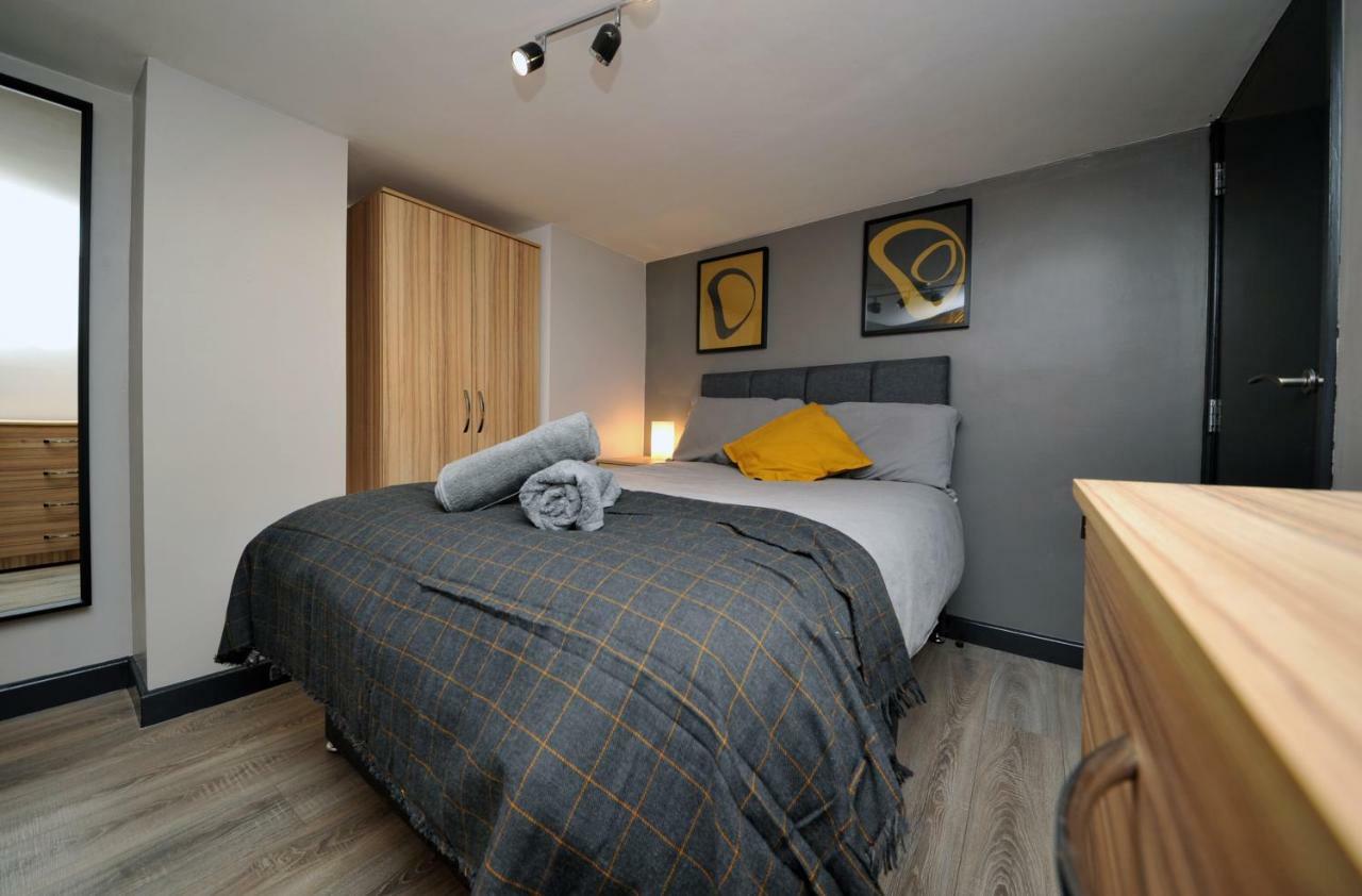 Stone'S Throw City Centre - Tv In Every Bedroom! 스완지 외부 사진